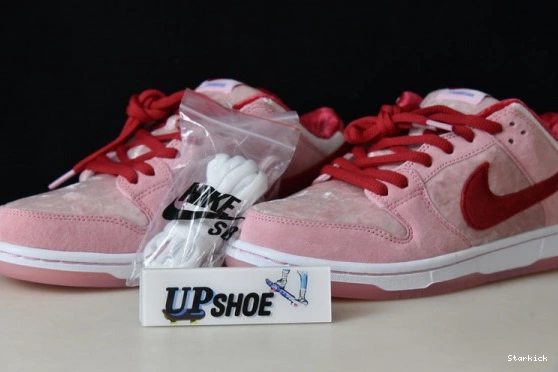 Skateboards SB Low CT2552-800 Nike  Dunk StrangeLove 0111